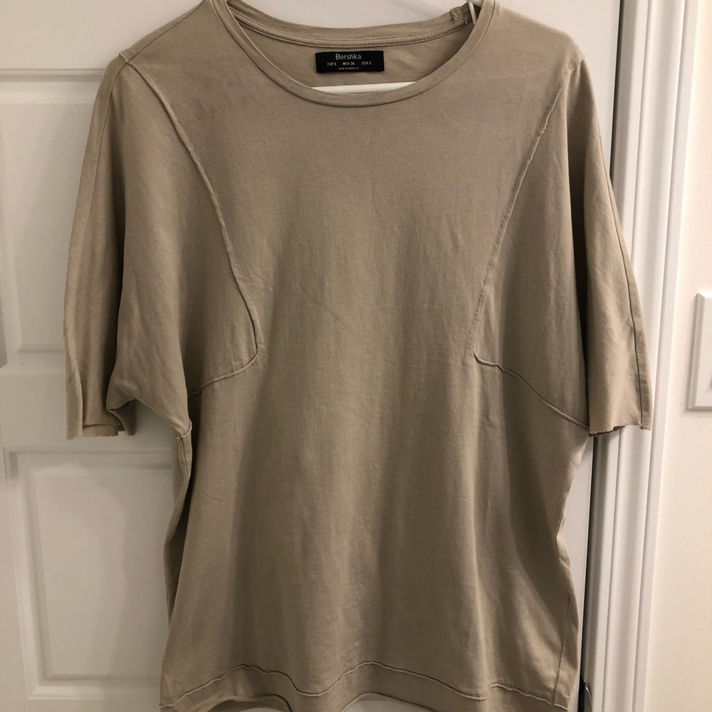 BERSHKA OVERSIZED T SHIRT